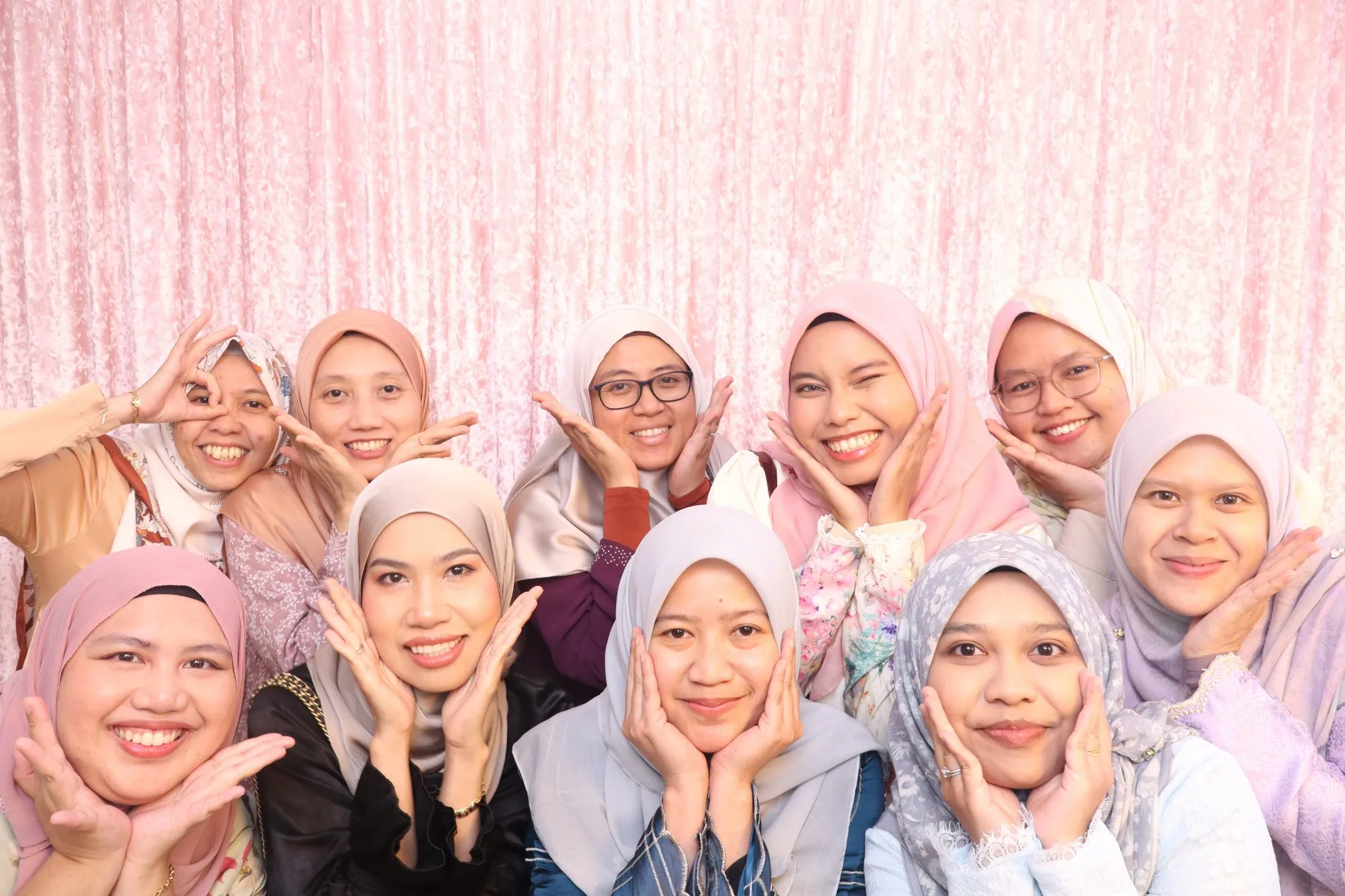 Kenangan photobooth majlis perkahwinan Atiqah & Afiq di CMI Diamond Hall, Kuantan