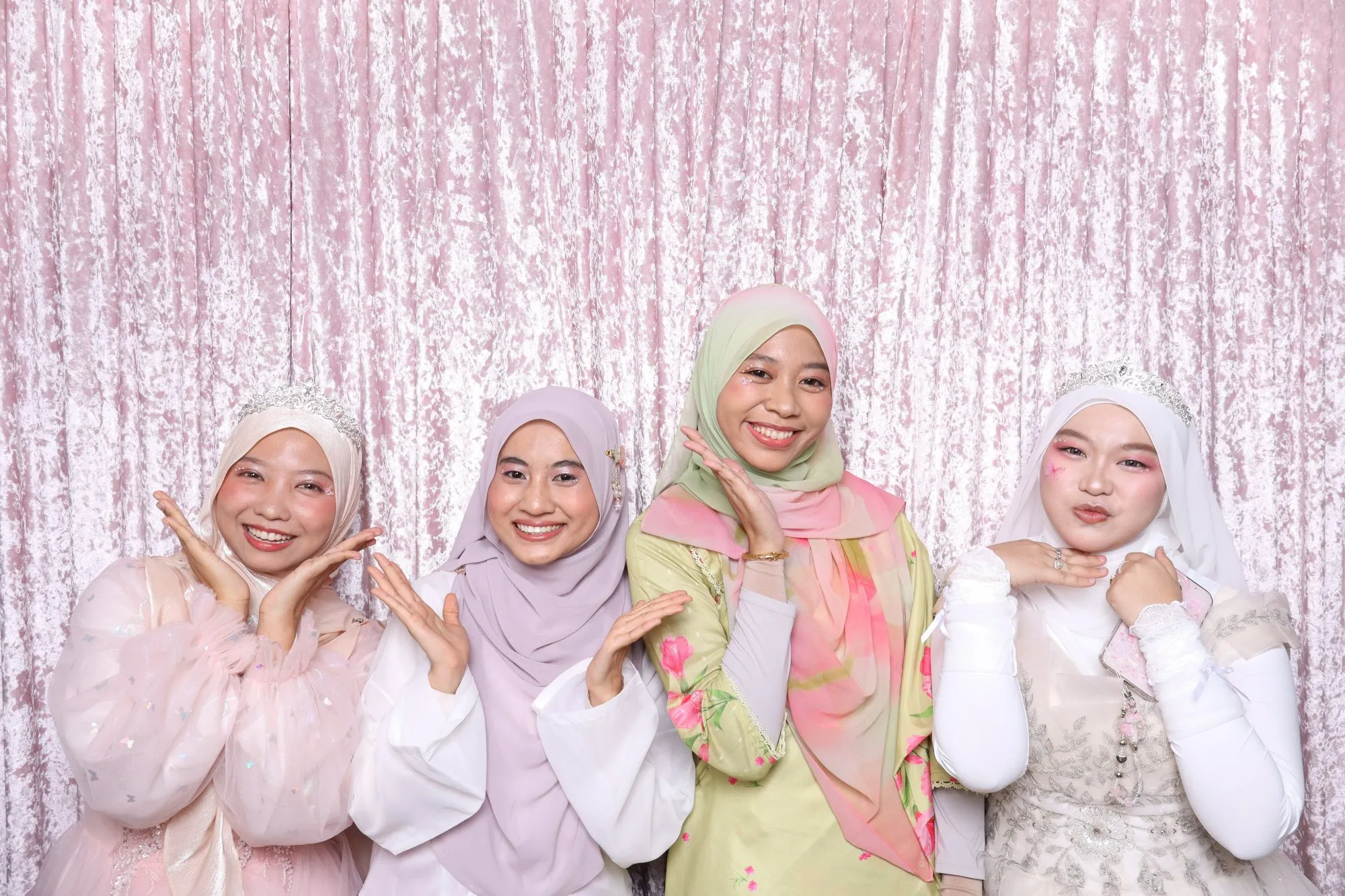 Kenangan photobooth makan malam tahunan Makan Malam Tahunan Perdana RX 21 • Alastair di D'Lamar Dia Jaya Gading, Kuantan