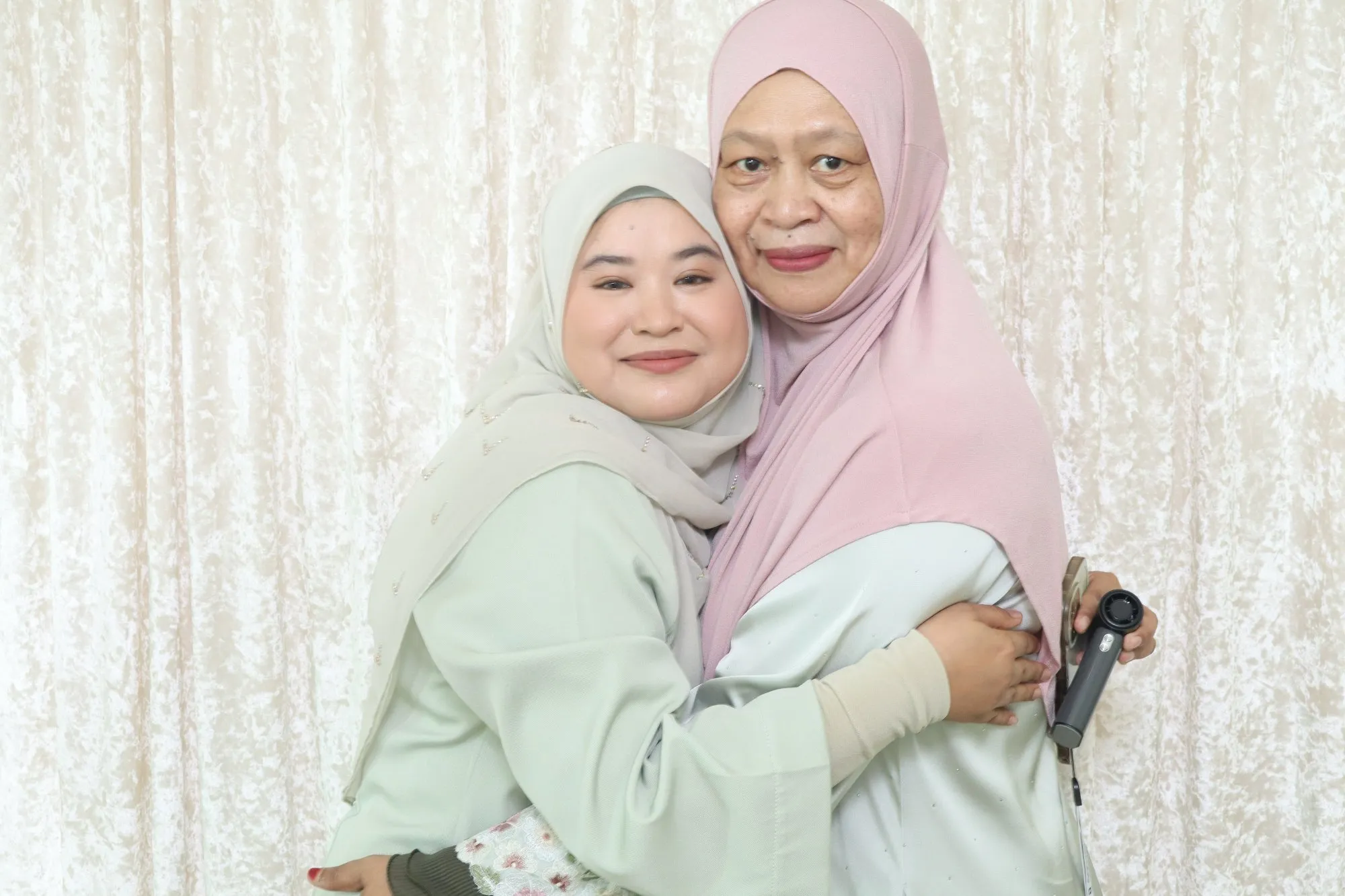Kenangan photobooth majlis perkahwinan Balqis & Izzuddin di Dewan Atabara, Kuantan