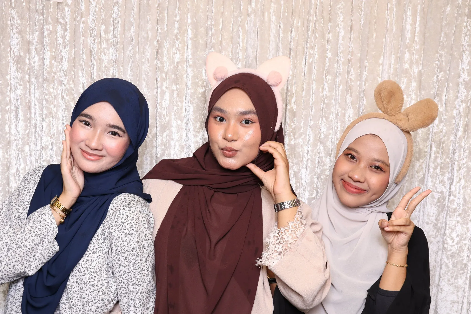 Kenangan photobooth majlis perkahwinan Amni & Iqbal di The Binjai, Kemaman