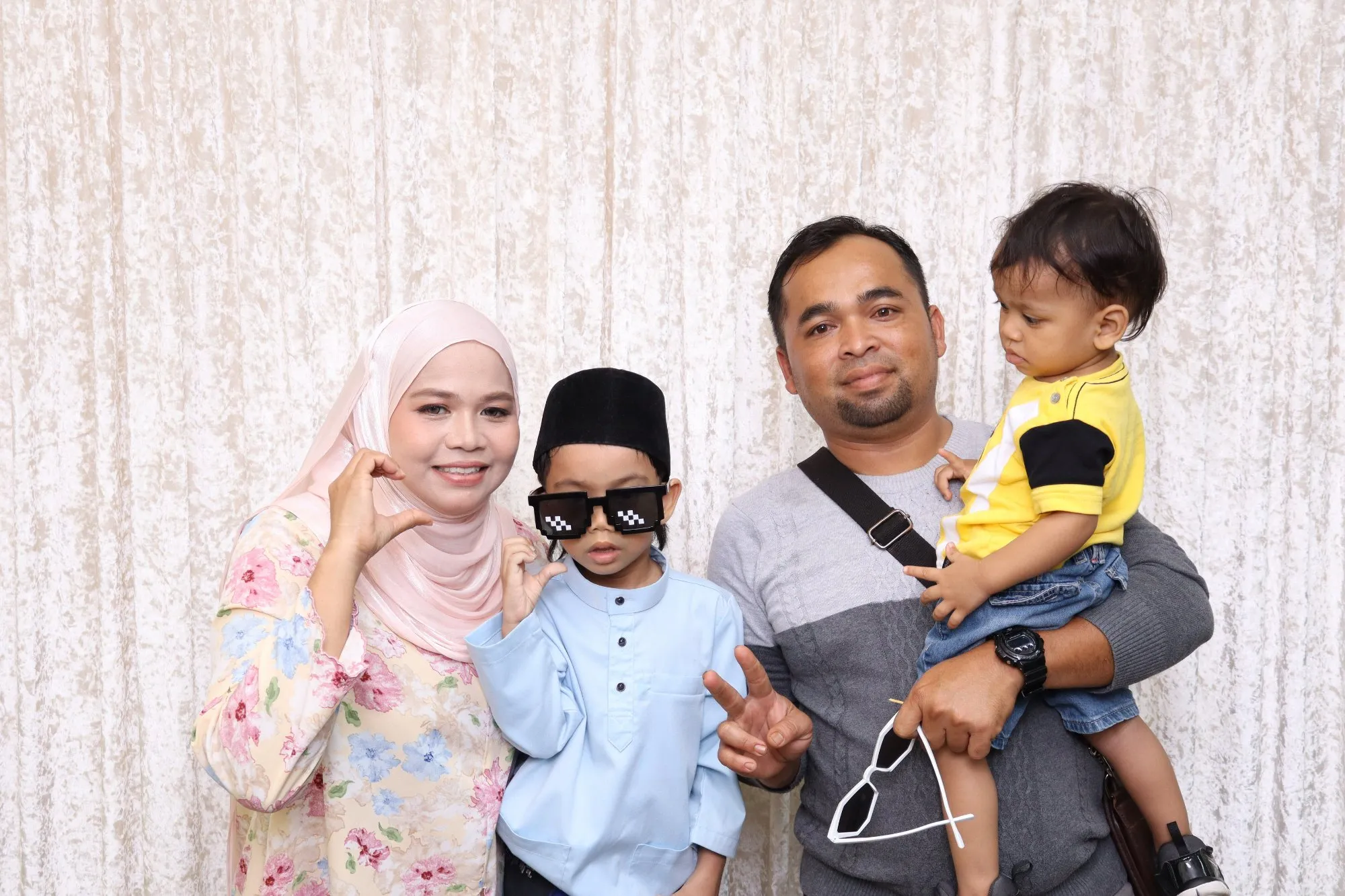 Kenangan photobooth rumah terbuka hari raya Majlis Rumah Terbuka Masz Formula Rich Empire & Permata Affim Empire di Dewan Bakawali, Kuantan