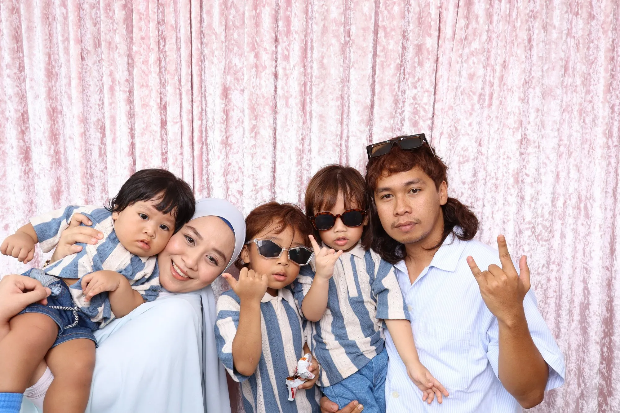 Kenangan photobooth majlis perkahwinan Syakir & Arifah di Dewan Era Gemilang, Kuantan
